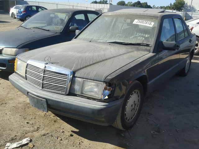 WDBDA29D0LF721127 - 1990 MERCEDES-BENZ 190 E 2.6 BLACK photo 2