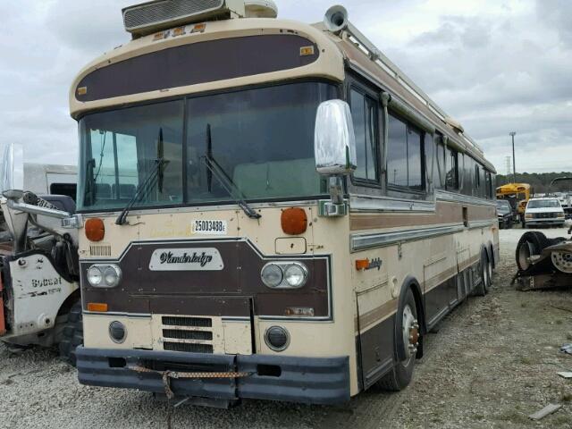 1BBC1BU83CF053403 - 1982 BLUE MOTORHOME BROWN photo 2