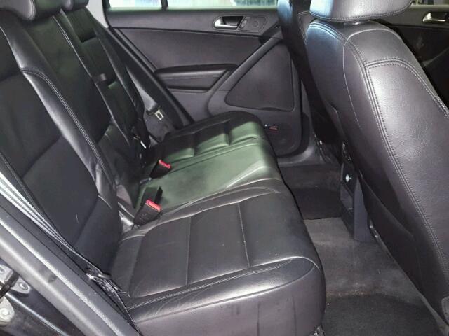 WVGBV7AX1AW524413 - 2010 VOLKSWAGEN TIGUAN SE 黑色 照片 6
