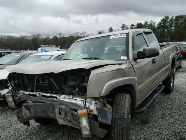 1GCHK29U94E172583 - 2004 CHEVROLET SILVERADO GOLD photo 2