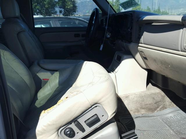 1GKEK13TX1J162729 - 2001 GMC YUKON WHITE photo 5