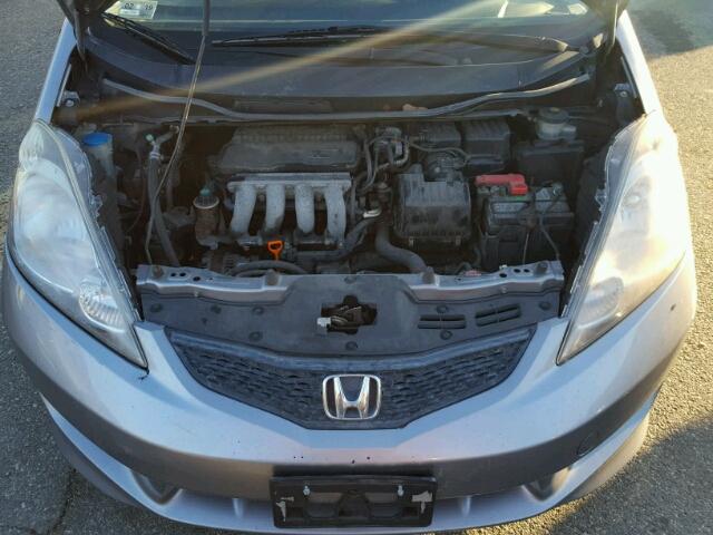 JHMGE88449S018314 - 2009 HONDA FIT SPORT GRAY photo 7