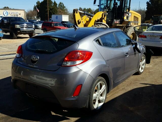 KMHTC6AD6DU126382 - 2013 HYUNDAI VELOSTER B GRAY photo 4