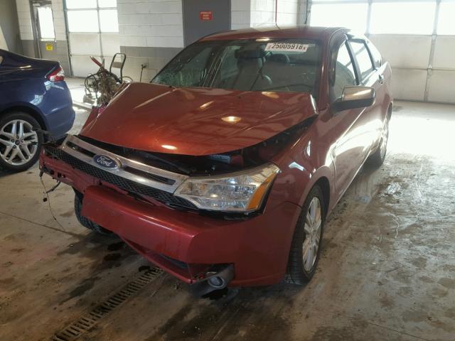 1FAHP37N09W194773 - 2009 FORD FOCUS SEL RED photo 2