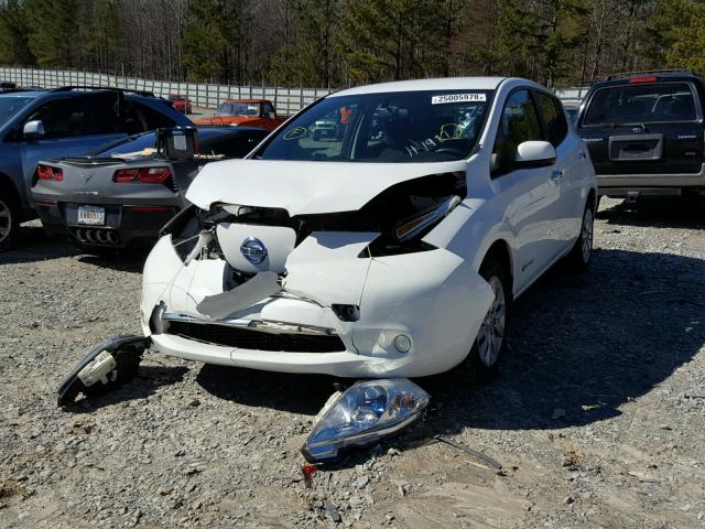 1N4AZ0CP1DC421917 - 2013 NISSAN LEAF S WHITE photo 2