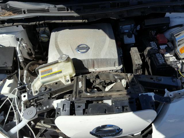 1N4AZ0CP1DC421917 - 2013 NISSAN LEAF S WHITE photo 7