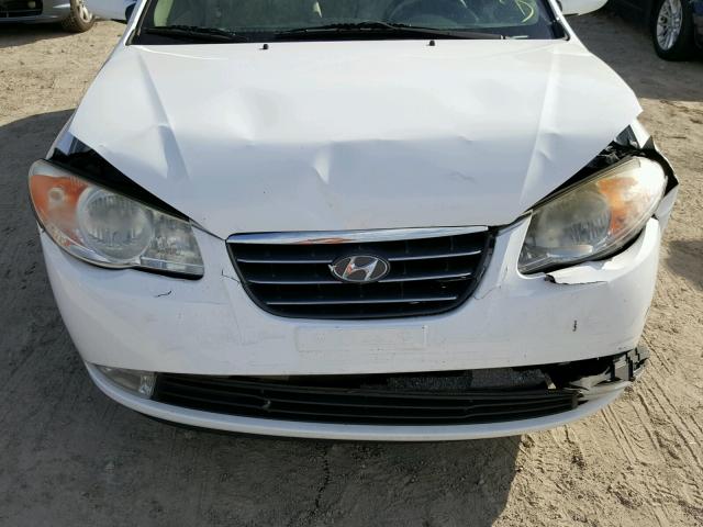 KMHDU46D58U504275 - 2008 HYUNDAI ELANTRA GL WHITE photo 9