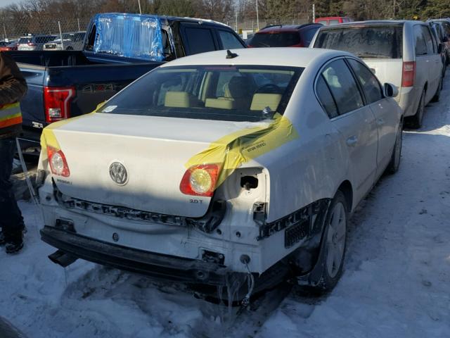 WVWJK73C19P011915 - 2009 VOLKSWAGEN PASSAT TUR WHITE photo 4