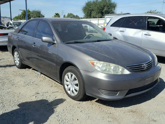 4T1BE32K35U519355 - 2005 TOYOTA CAMRY LE GRAY photo 1