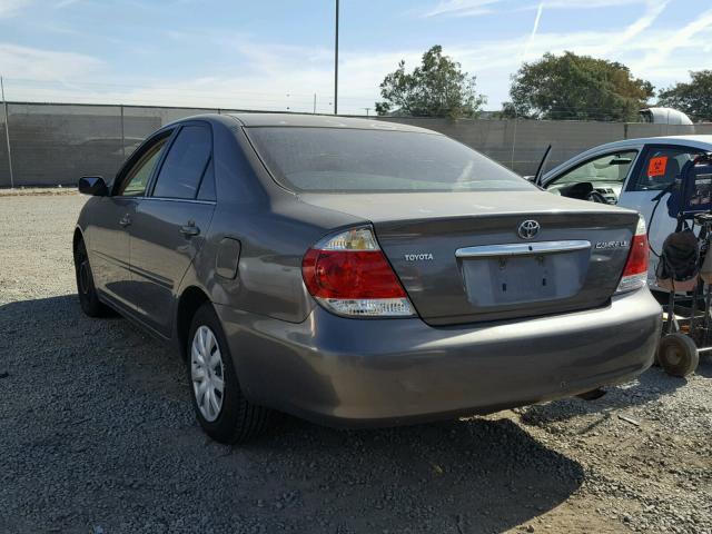 4T1BE32K35U519355 - 2005 TOYOTA CAMRY LE GRAY photo 3