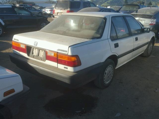 JHMCA5626JC044051 - 1988 HONDA ACCORD DX WHITE photo 4