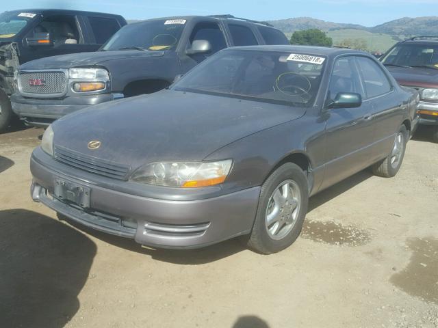 JT8BF12G5T0142676 - 1996 LEXUS ES 300 BROWN photo 2