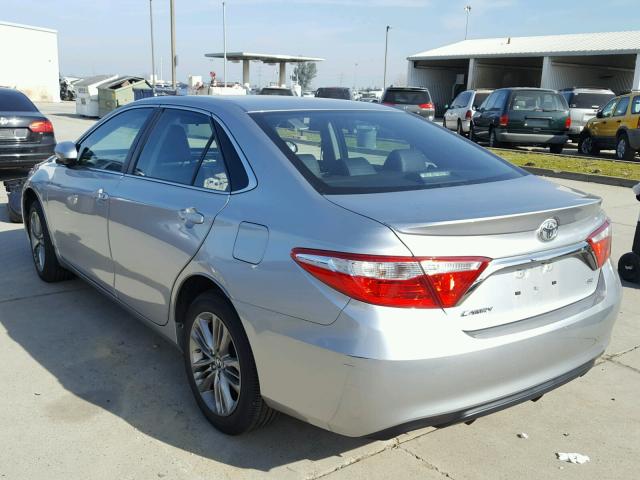 4T1BF1FK0GU505475 - 2016 TOYOTA CAMRY LE SILVER photo 3