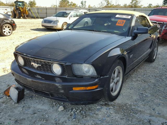 1ZVHT85H665185896 - 2006 FORD MUSTANG GT BLACK photo 2