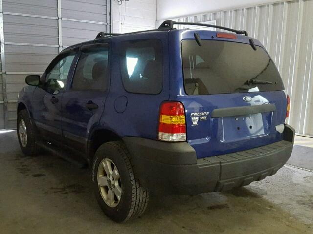 1FMYU93105KA51358 - 2005 FORD ESCAPE XLT BLUE photo 3