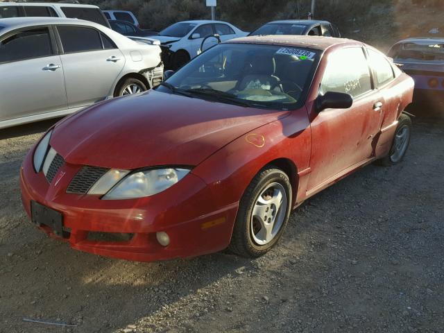 1G2JB12F347330982 - 2004 PONTIAC SUNFIRE RED photo 2