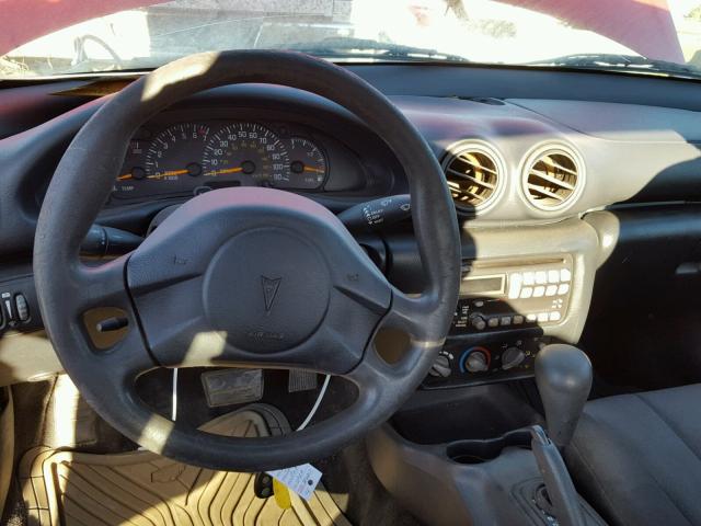 1G2JB12F347330982 - 2004 PONTIAC SUNFIRE RED photo 9