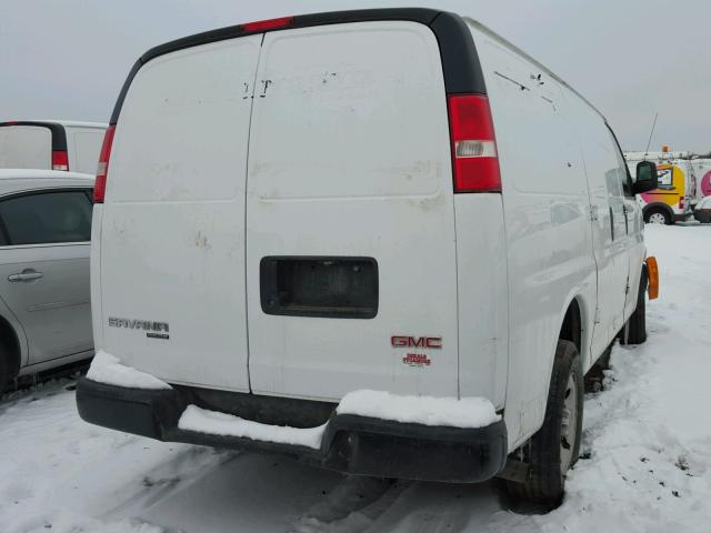 1GTS7AFX7C1128474 - 2012 GMC SAVANA G15 WHITE photo 4