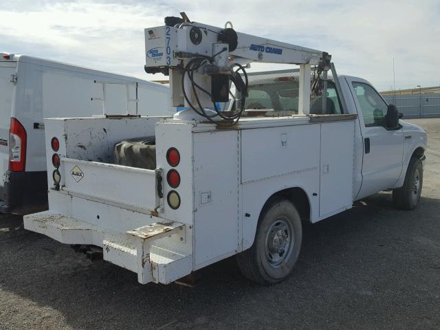 1FTSF30566EB27352 - 2006 FORD F350 SRW S WHITE photo 4