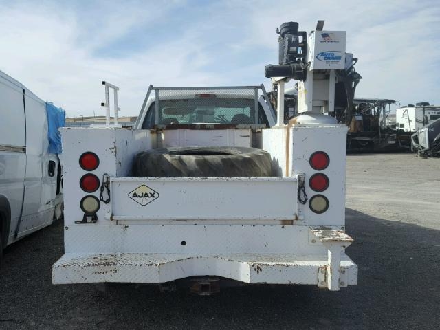 1FTSF30566EB27352 - 2006 FORD F350 SRW S WHITE photo 6