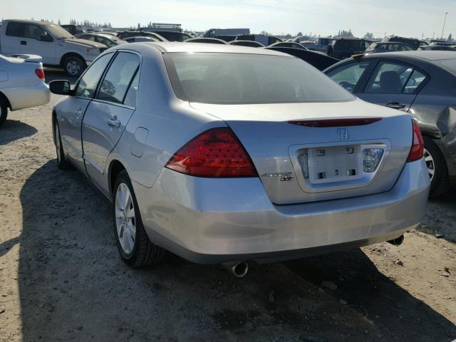 1HGCM66407A085782 - 2007 HONDA ACCORD SE SILVER photo 3