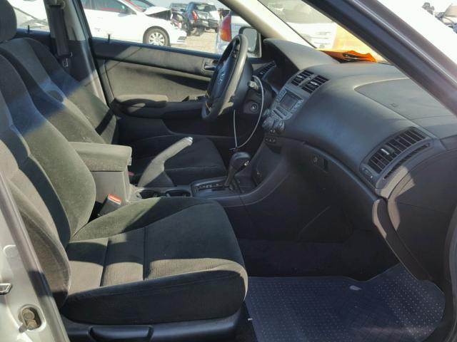 1HGCM66407A085782 - 2007 HONDA ACCORD SE SILVER photo 5