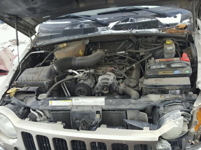 1J4GL48K97W538281 - 2007 JEEP LIBERTY SP BEIGE photo 7