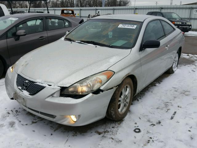 4T1CE38P86U630105 - 2006 TOYOTA CAMRY SOLA SILVER photo 2