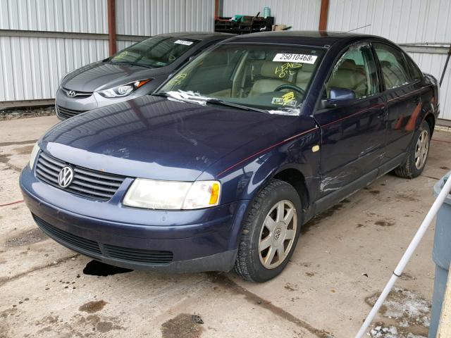 WVWMD63B5XE339436 - 1999 VOLKSWAGEN PASSAT GLS BLUE photo 2