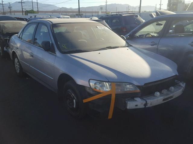 1HGCF86602A031219 - 2002 HONDA ACCORD VAL SILVER photo 1