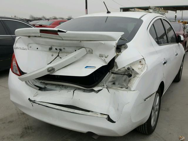 3N1CN7AP0EL800670 - 2014 NISSAN VERSA S WHITE photo 4