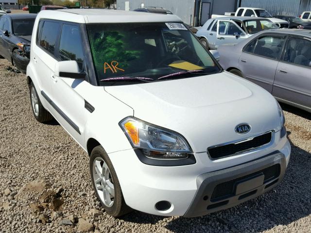 KNDJT2A22B7707599 - 2011 KIA SOUL + WHITE photo 1