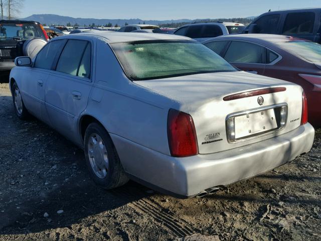 1G6KD54YXYU189130 - 2000 CADILLAC DEVILLE SILVER photo 3