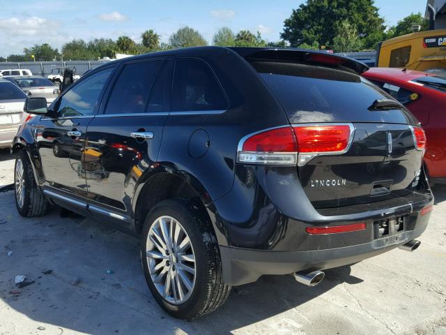 2LMDJ8JK8BBJ14245 - 2011 LINCOLN MKX BLACK photo 3