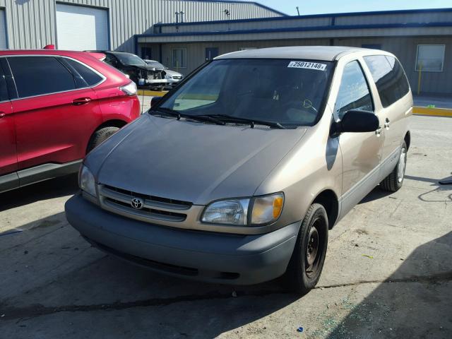 4T3ZF19C4YU225165 - 2000 TOYOTA SIENNA CE TAN photo 2