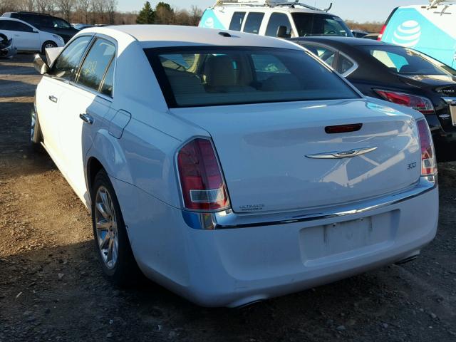 2C3CCACG3CH138610 - 2012 CHRYSLER 300 LIMITE WHITE photo 3