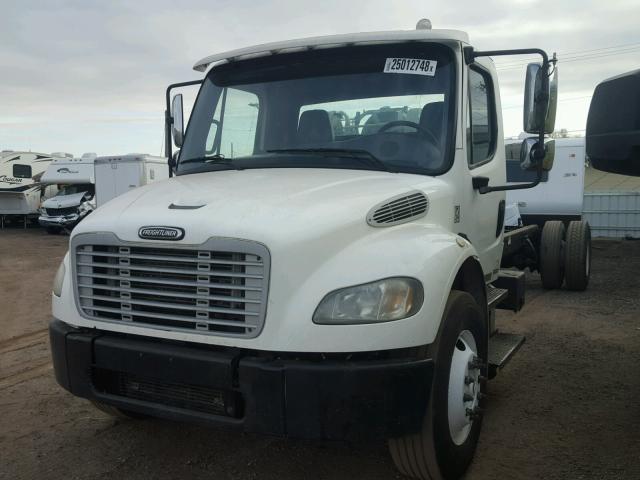 1FVACXDC86HV68505 - 2006 FREIGHTLINER M2 106 MED WHITE photo 2