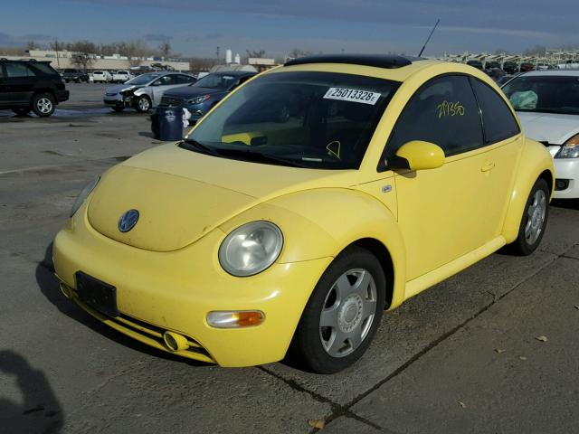 3VWCP21C61M478576 - 2001 VOLKSWAGEN NEW BEETLE YELLOW photo 2