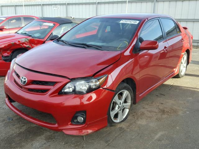 5YFBU4EEXDP182245 - 2013 TOYOTA COROLLA BA RED photo 2