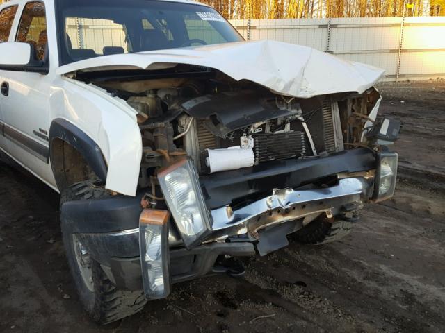 1GCHK23103F221872 - 2003 CHEVROLET SILVERADO WHITE photo 9