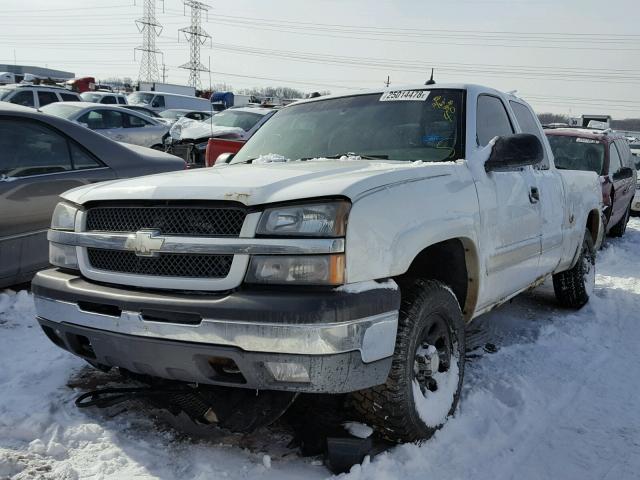 1GCEK19BX5E162853 - 2005 CHEVROLET SILVERADO WHITE photo 2