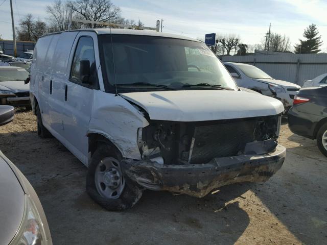 1GCGG25C781105195 - 2008 CHEVROLET EXPRESS G2 WHITE photo 1