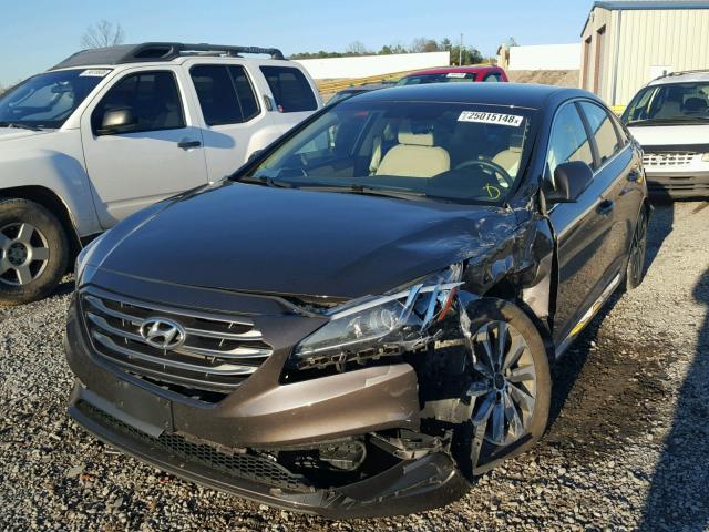 5NPE34AF4FH122850 - 2015 HYUNDAI SONATA SPO BROWN photo 2