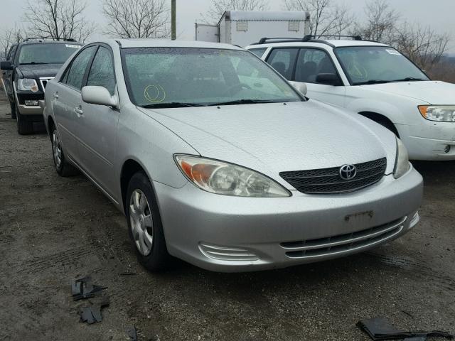 4T1BE32K52U034260 - 2002 TOYOTA CAMRY LE SILVER photo 1