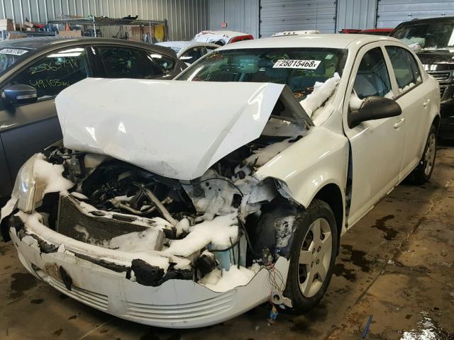 1G1AK55F677131131 - 2007 CHEVROLET COBALT LS WHITE photo 2