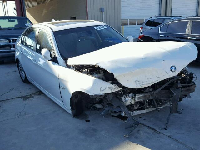 WBAPH73519E126582 - 2009 BMW 328 I WHITE photo 1