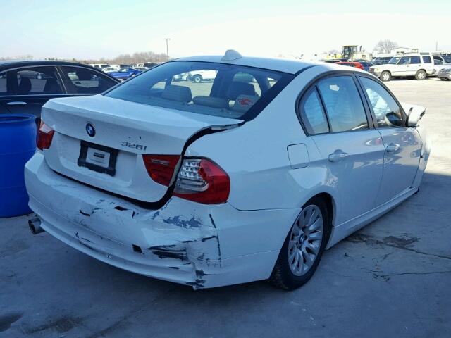 WBAPH73519E126582 - 2009 BMW 328 I WHITE photo 4