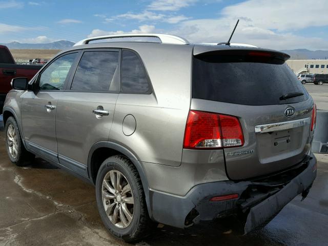 5XYKUDA29BG055189 - 2011 KIA SORENTO EX GRAY photo 3