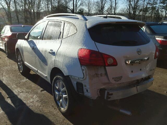 JN8AS5MV0DW647880 - 2013 NISSAN ROGUE S WHITE photo 3