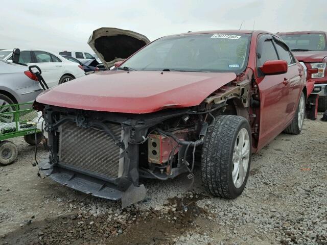 3FAHP0HA9CR162912 - 2012 FORD FUSION SE RED photo 2